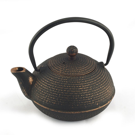 Jolie et élégante petite théière en fonte, noire et or
