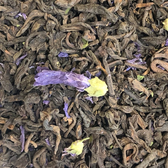 Assemblage du Pu-Erh, un thé brun de Chine à la bergamote