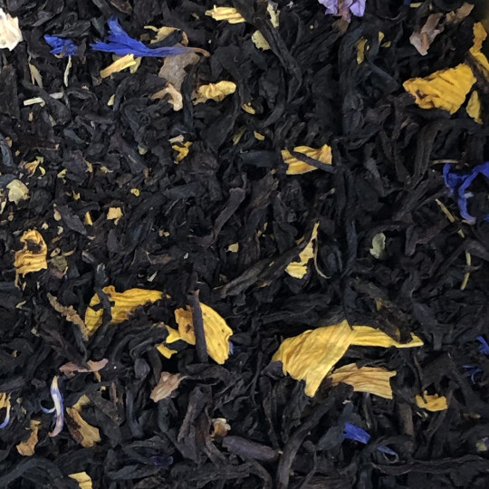 Assemblage du thé l'Ile aux Oiseaux : thé noir à la mangue et fleurs de mauve