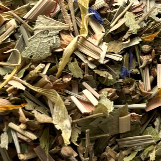 Assemblage en vrac de la tisane de montagne, une tisane au tilleul