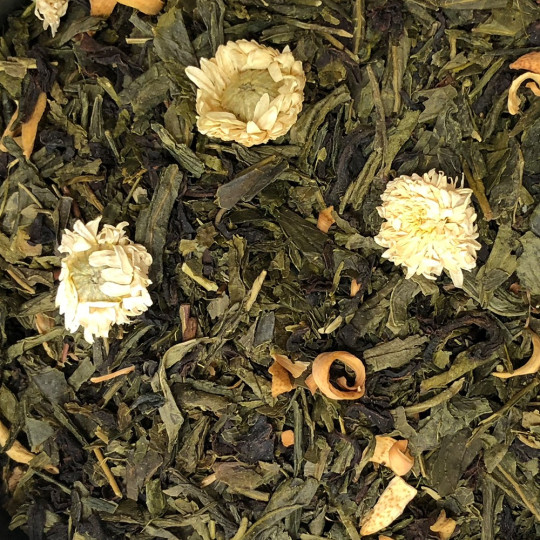 Assemblage du thé en vrac "Cabanes Tchanquées" : un thé vert à la fleur d'oranger et au jasmin