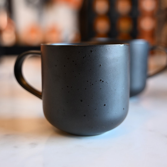 Duo de jolies tasses noires de la marque ASA