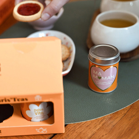 Ma Maman, un thé vert Sencha, fleurs de cerisier, morceaux de poire, vanille