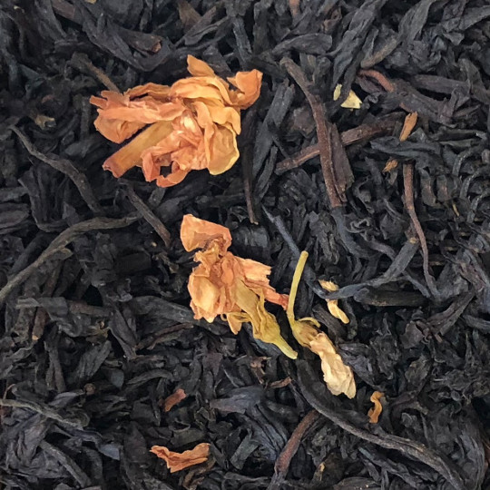 Assemblage du thé noir fumé au jasmin : le thé "Palais Gallien" Chris'teas