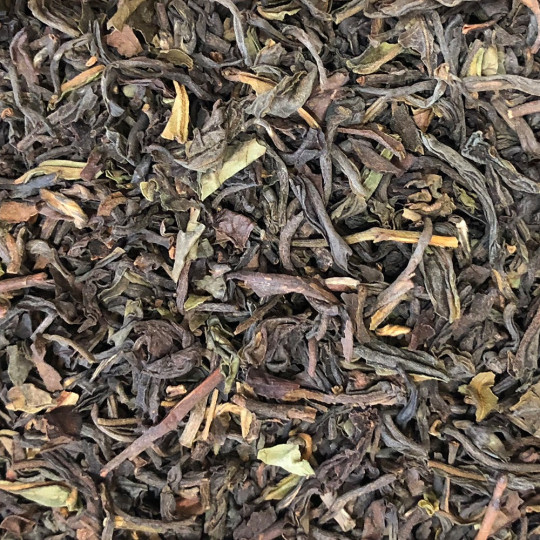 Assemblage du thé noir Oolong, "Thé des trois montagnes"