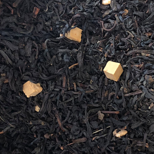 Classique Caramel croquant, un thé noir et morceaux de caramel croquant